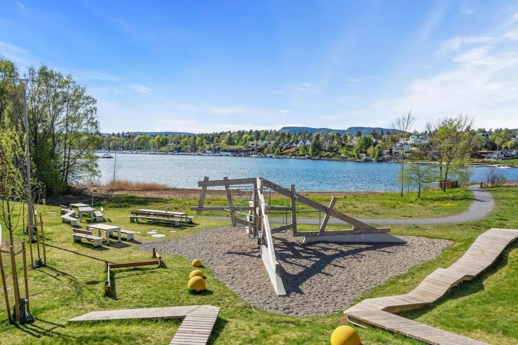 Scandpoint Apartment Fornebu Near Sea Front With Outdoor Walk! Stabekk Екстер'єр фото